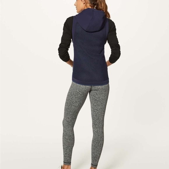 Lululemon The Spaces In Between Vest Midnight Navy - Picture 3 of 11